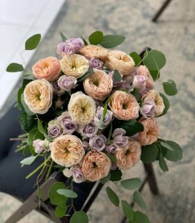 Rose composition Charm 130$ 13000